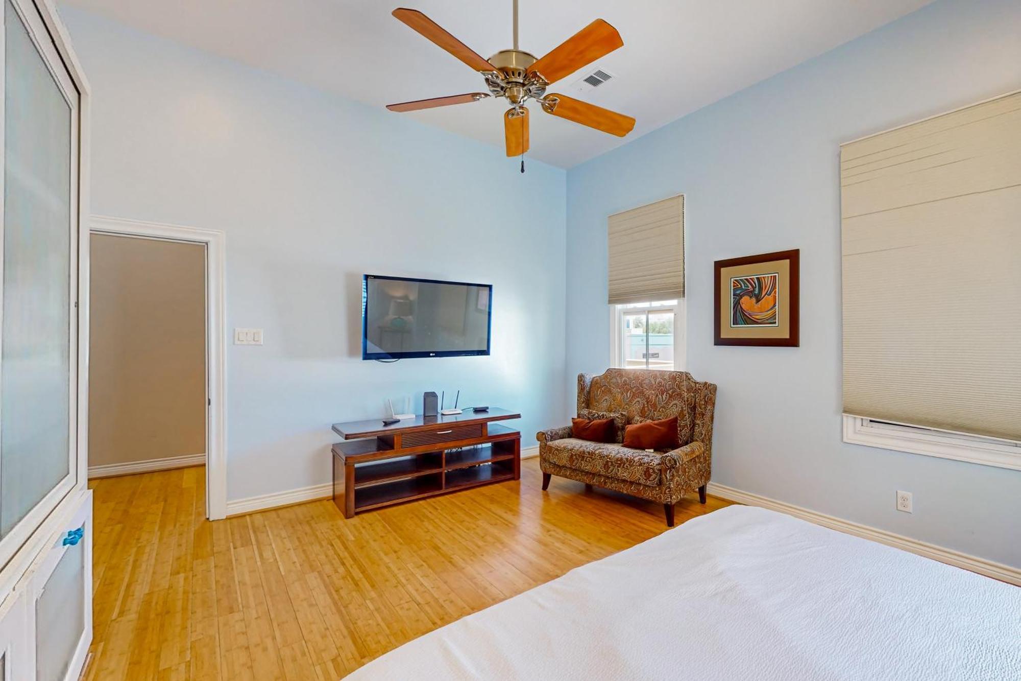 Under The Avenue Apartment Galveston Bagian luar foto